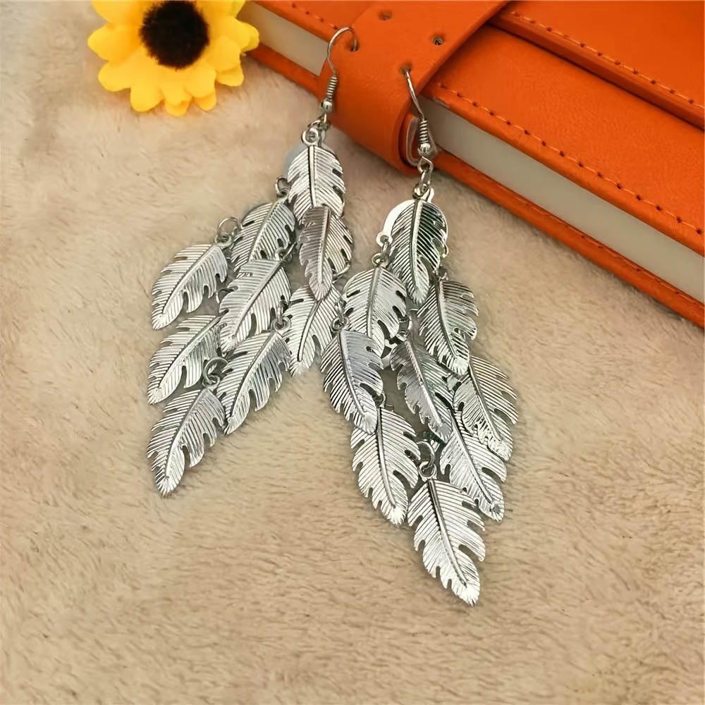 Women's French-style Palace Long Leaf Tassel Earrings